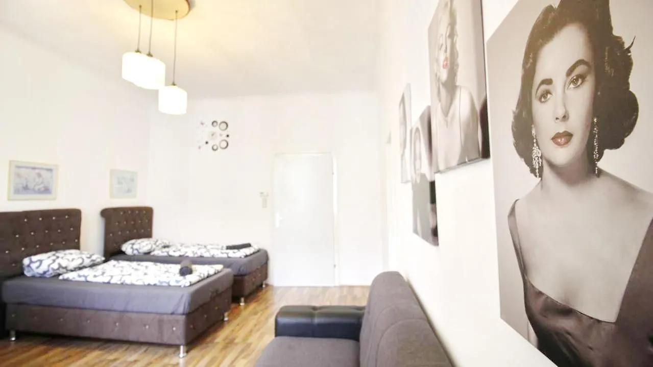 Homestay Comfortable Rooms Near Schoenbrunn Palace Hl Vienna Austria