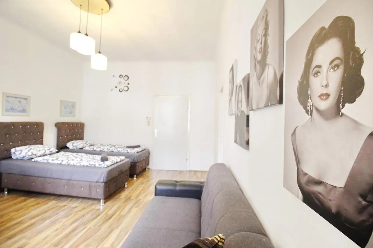 Comfortable Rooms Near Schoenbrunn Palace Hl Vienna 0*,  Austria