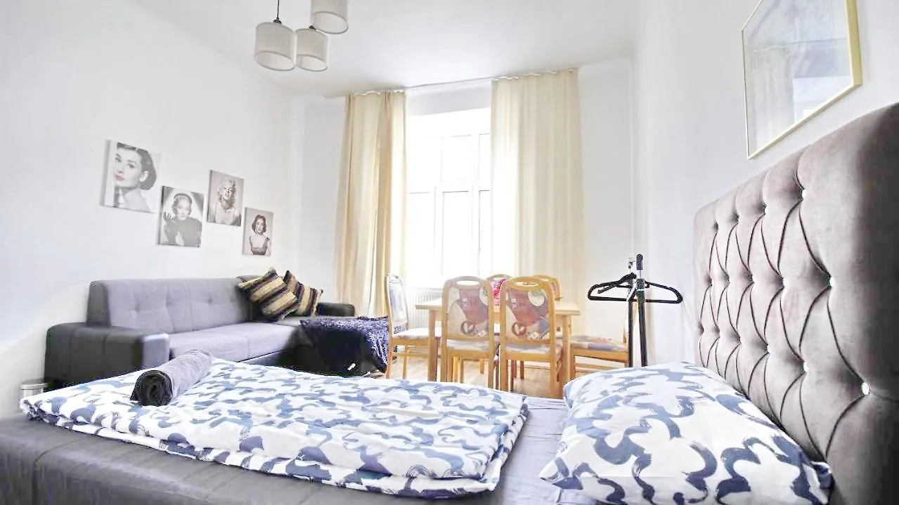 Homestay Comfortable Rooms Near Schoenbrunn Palace Hl Vienna Austria