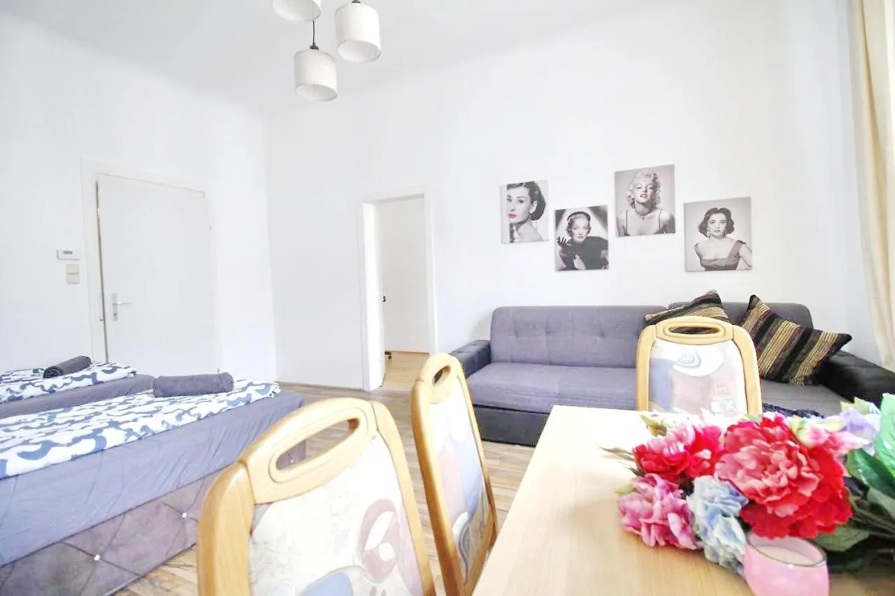Homestay Comfortable Rooms Near Schoenbrunn Palace Hl Vienna