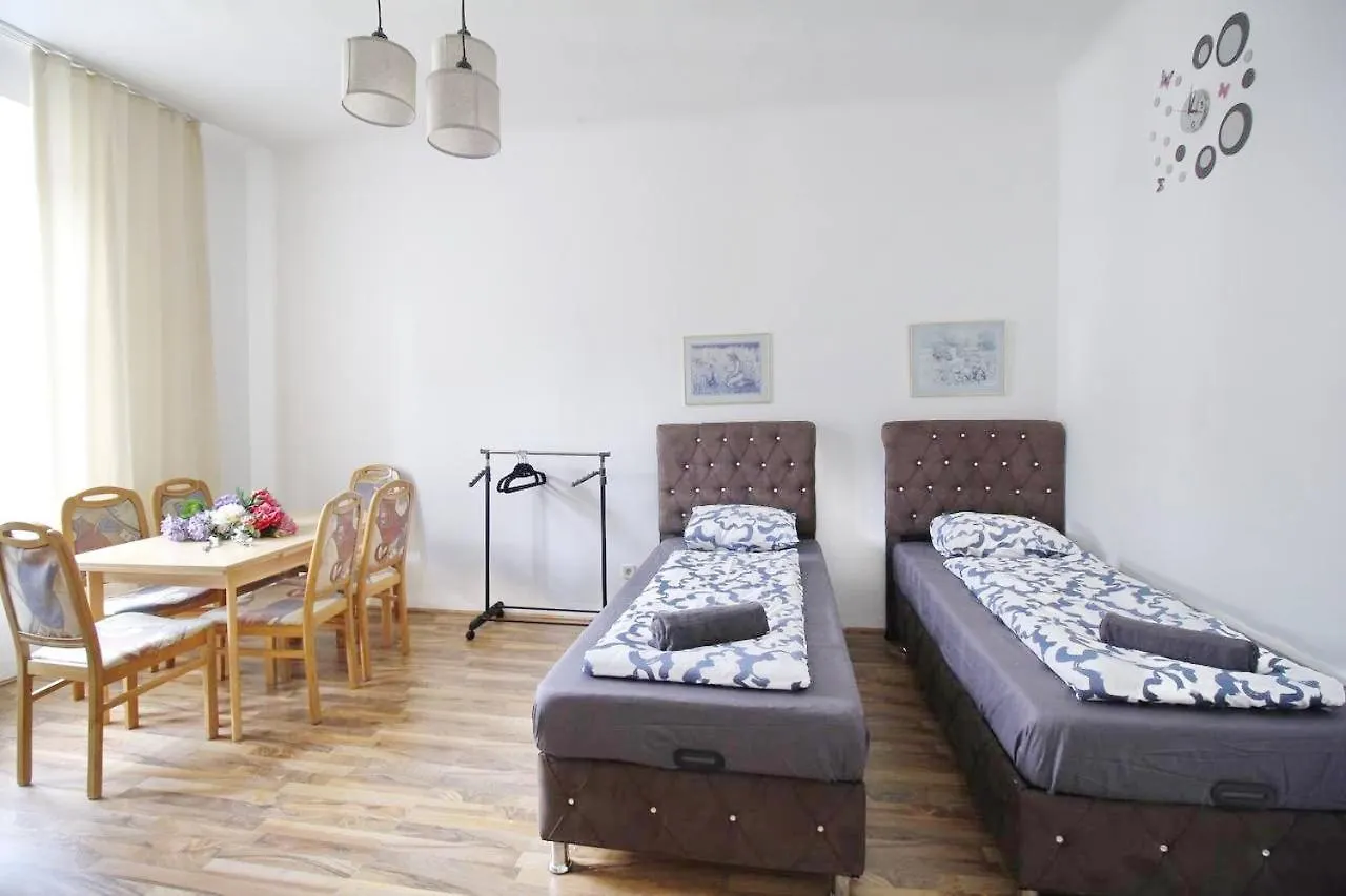 Comfortable Rooms Near Schoenbrunn Palace Hl Vienna 0*,