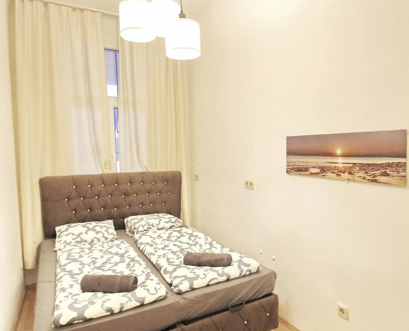 Comfortable Rooms Near Schoenbrunn Palace Hl Vienna
